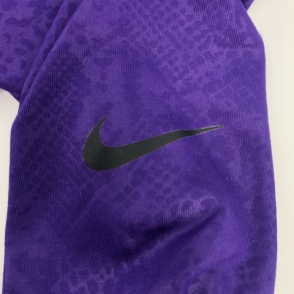 Nike Pro Dri-Fit Embossed Heights Vixen Half-Zip - Picture 5 of 7